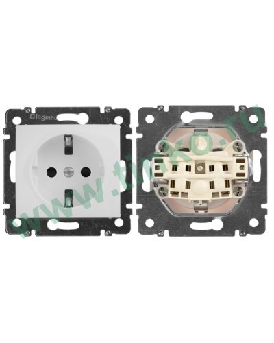 Розетка Valena 2К+3 10/16А, белый (774420). Розетка. LegranD в Калуге